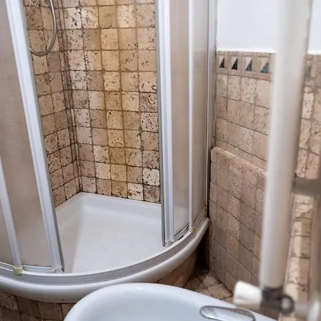 Apartment Aicha House Livorno